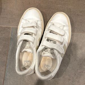 Womens White Veja Velcro Sneakers Size 8
